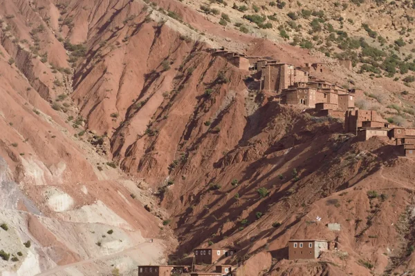 Por el corazón del Medio Atlas: gargantas, cataratas y pistas secretas para los más audaces Por el corazón del Medio Atlas: gargantas, cataratas y pistas secretas para los más audaces