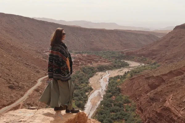 El alma del desierto: historia, cultura y la música ancestral del pueblo Gnawa El alma del desierto: historia, cultura y la música ancestral del pueblo Gnawa