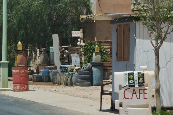 Hacia la tierra olvidada: una travesía entre cañones y la costa desconocida Hacia la tierra olvidada: una travesía entre cañones y la costa desconocida