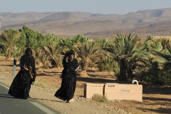 Hasta donde llegue el Draa: explorando el límite entre el desierto y la vida amazigh Hasta donde llegue el Draa: explorando el límite entre el desierto y la vida amazigh