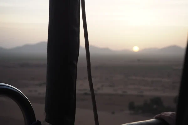 Entre cielo y arena: un vuelo mágico sobre los tesoros de Marrakech y Agafay Entre cielo y arena: un vuelo mágico sobre los tesoros de Marrakech y Agafay